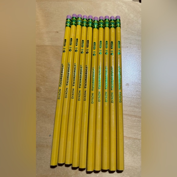 βοΈπποΈ School Supplies Bundle, some NEW & some opened - Picture 4 of 6